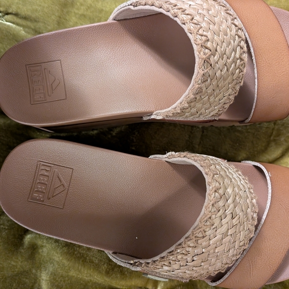 Reef Cushion Vista Higher Slide - Picture 3 of 8